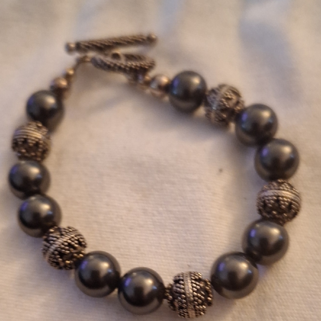 Elegant Gray Beaded Bracelet